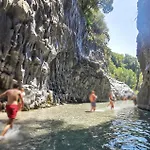 Hébergement de vacances Aura *
